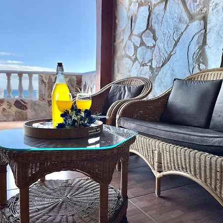 Chabela'S Seaview Penthouse & Spa La Lajita Exterior photo