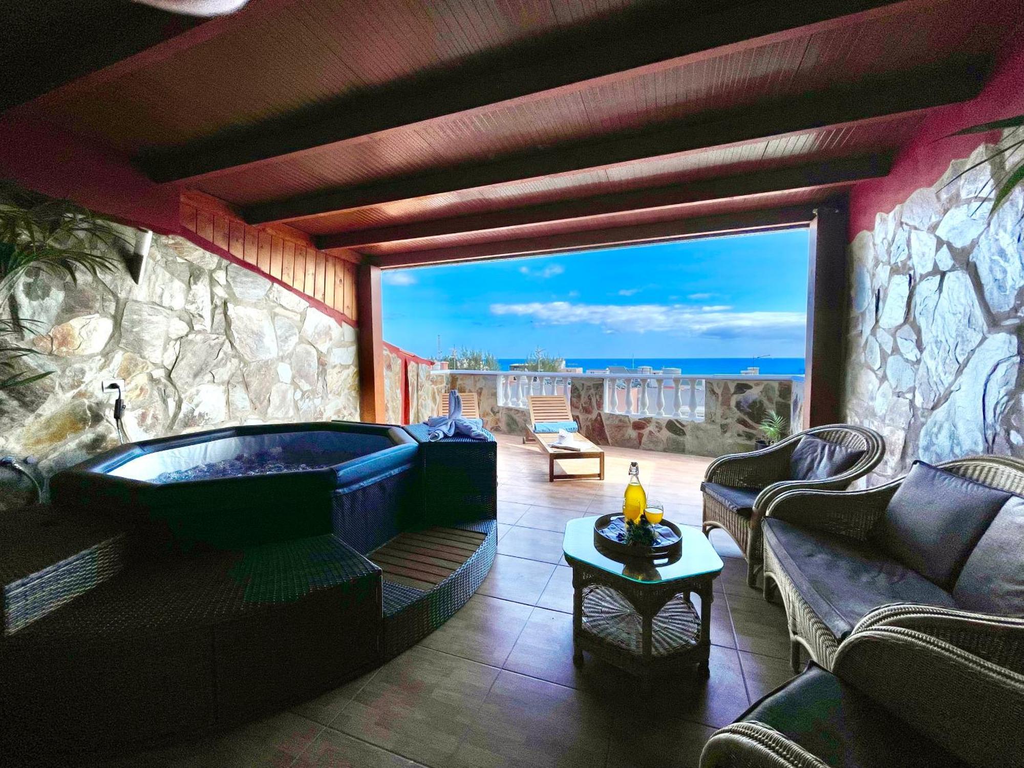 Chabela'S Seaview Penthouse & Spa La Lajita Exterior photo